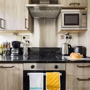  Apartment Wild Roses Serviced - Tower Bridge