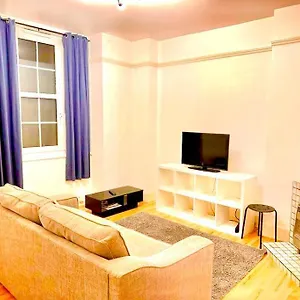  Apartment Tower Bridge! Immaculate One Bed